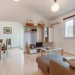 Amazing In With Wifi Porozina