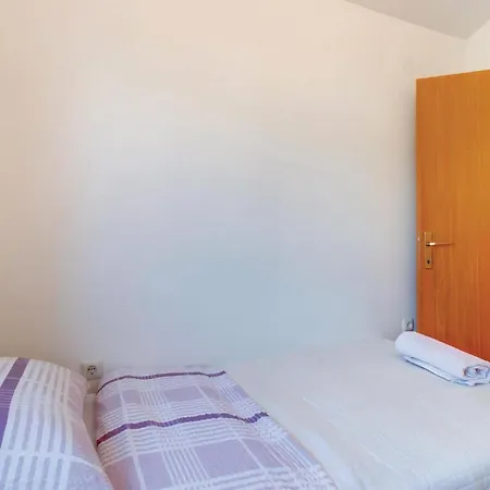 Apartmán Beautiful In With Wifi Porozina